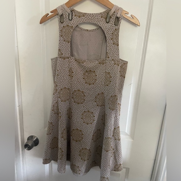 Free People embroidered mini dress size X-Small - Picture 2 of 3